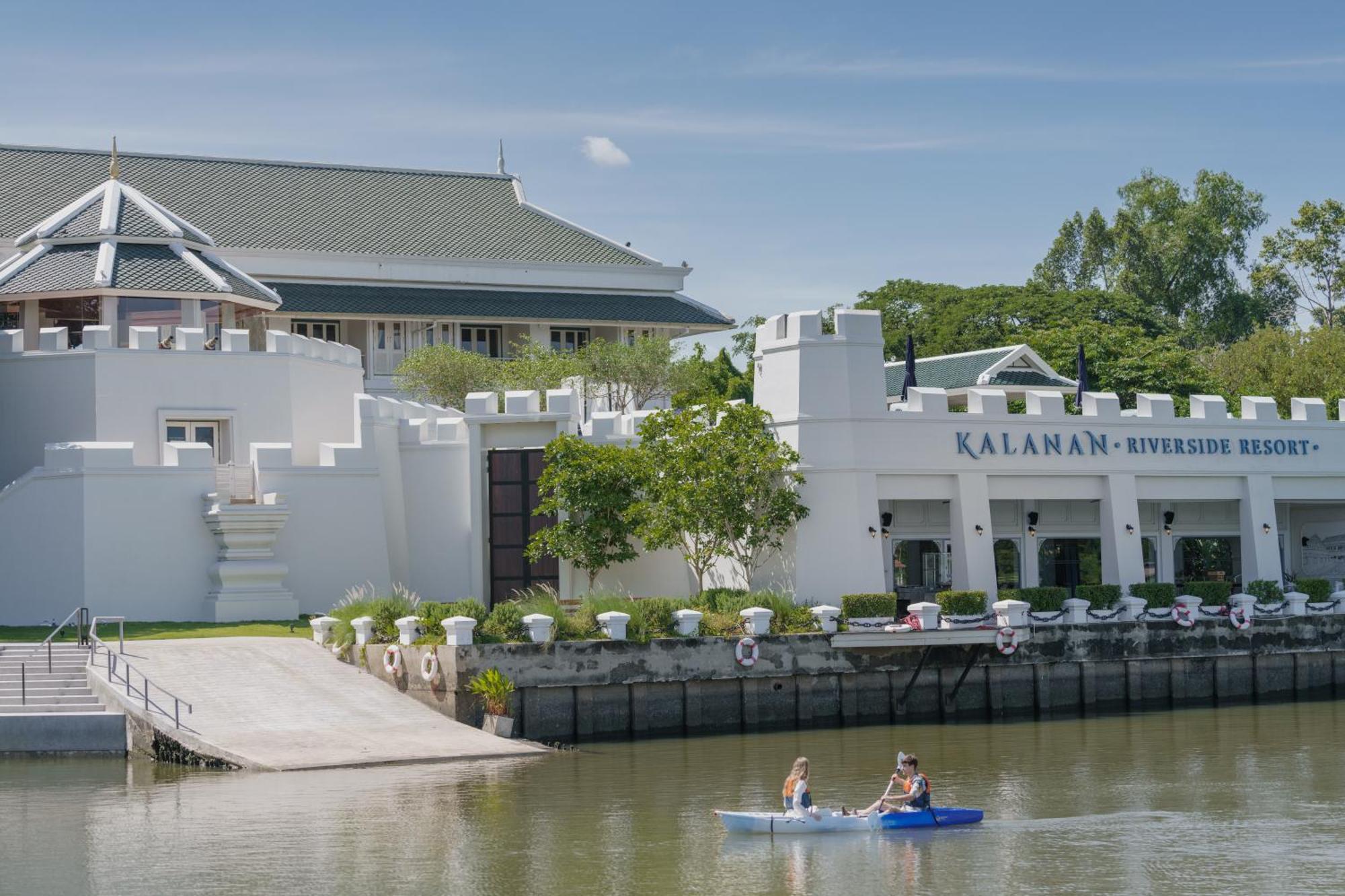 Kalanan Riverside Resort Nonthaburi Exterior foto
